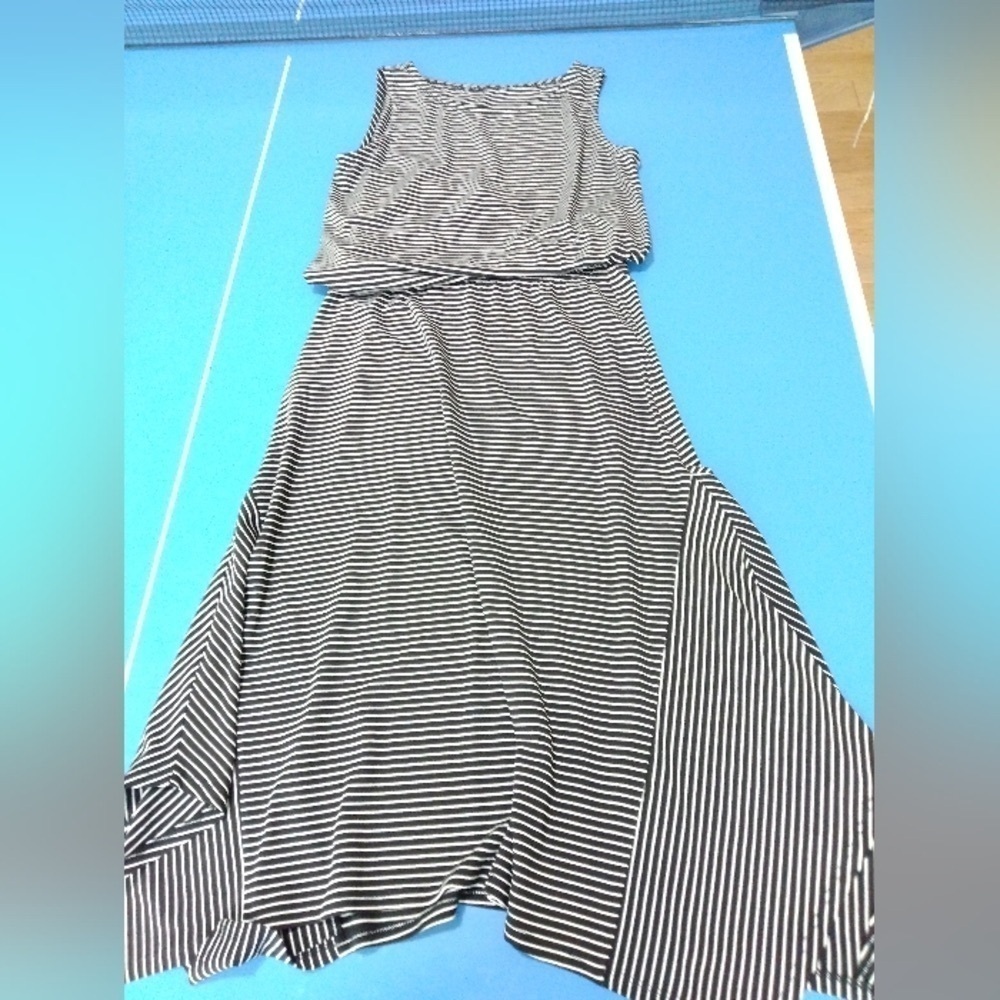 Elliot Lauren Skirt and Tank Outfit. Pristine Condition. Size S
